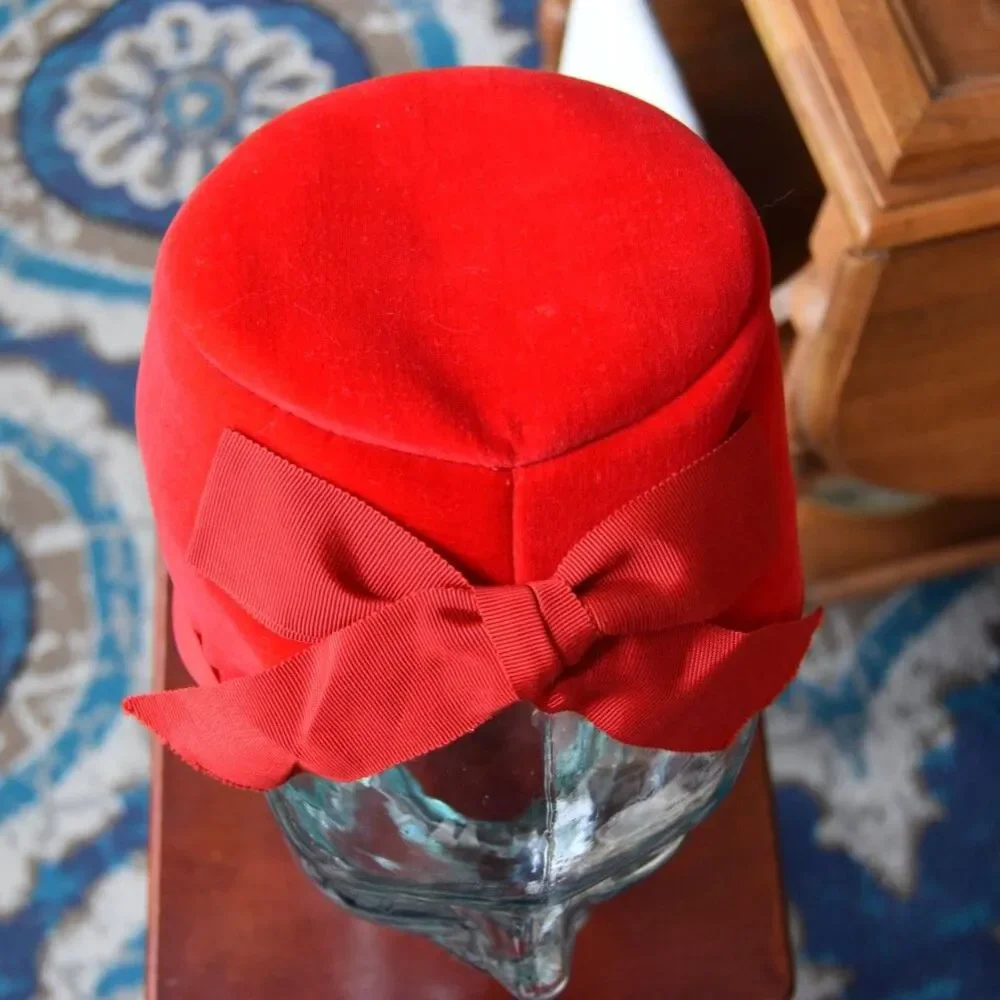 Vintage 1950s Red Pillbox Hat Bow Velour Cocktail Church Hat Sz 21.5
